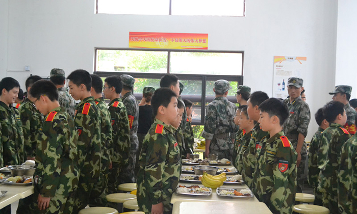 上海暑期軍訓(xùn)夏令營