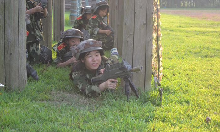女孩子也適合軍事營