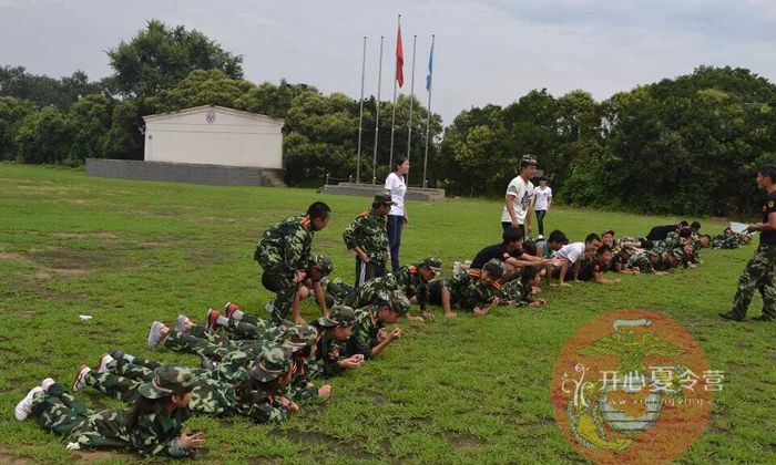 在軍事夏令營(yíng)活動(dòng)看我們的成長(zhǎng)