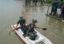 軍事拓展劃船