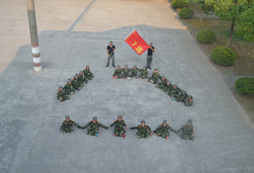  紅色思想教育灌輸和全真軍校生活體驗(yàn)