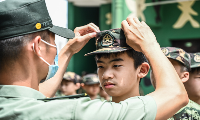 整理軍帽