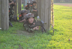 女孩子也適合軍事營(yíng)