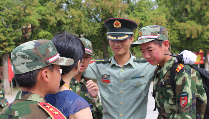 121軍事營教員