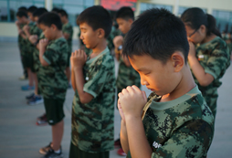 中國(guó)121軍事夏令營(yíng)為青少年量身定制成長(zhǎng)計(jì)劃
