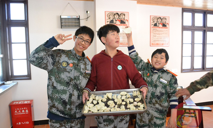 參加中國121軍事營應(yīng)該攜帶哪些物品