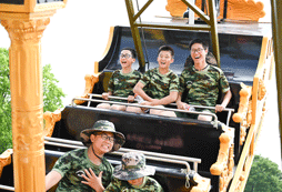 中國121軍事夏令營鍛煉孩子身體素質(zhì)