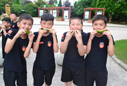 121軍事夏令營讓孩子體驗軍事游學(xué)