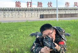 中國121軍事夏令營讓孩子成為航空小兵