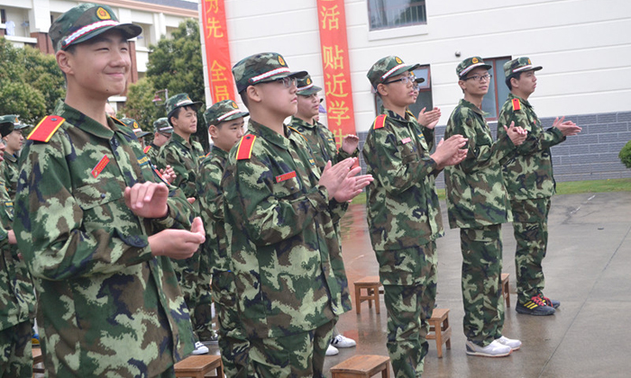 上海121軍事夏令營(yíng)