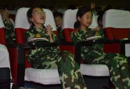 女孩子參加上海軍校夏令營好嗎