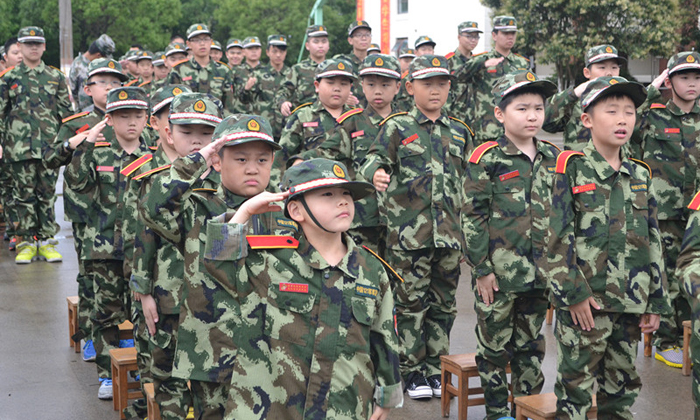 中國121軍事夏令營(yíng)