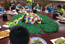 營養(yǎng)午餐