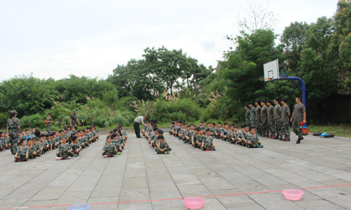 安徽軍事夏令營(yíng)機(jī)構(gòu)推薦.jpg