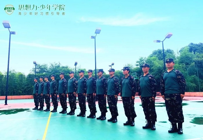 安徽中學(xué)生軍事化夏令營(yíng)
