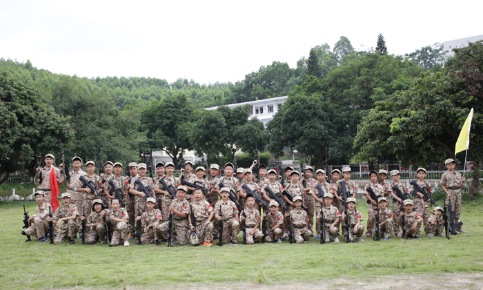 參加安徽軍旅夏令營養(yǎng)成良好行為習(xí)慣.jpg