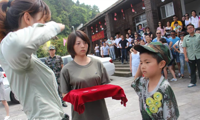 安徽軍事夏令營(yíng)與普通夏令營(yíng)有什么不同.jpg