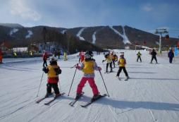 2021安徽滑雪冬令營體驗雪山上的冬運會！