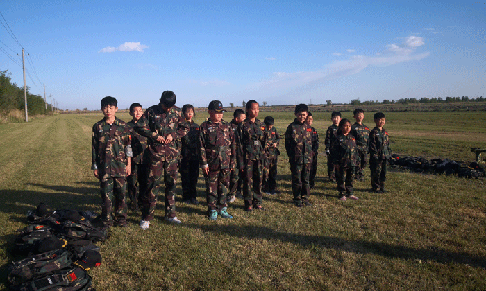 寶雞軍事夏令營(yíng).gif
