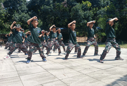 這個假期參加寶雞小學(xué)生軍事夏令營收獲滿滿