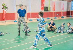 陜西寶雞小學(xué)生軍事幫助孩子提高綜合素質(zhì)