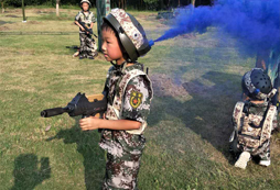 中學(xué)生軍事拓展夏令營讓孩子有了哪些改變