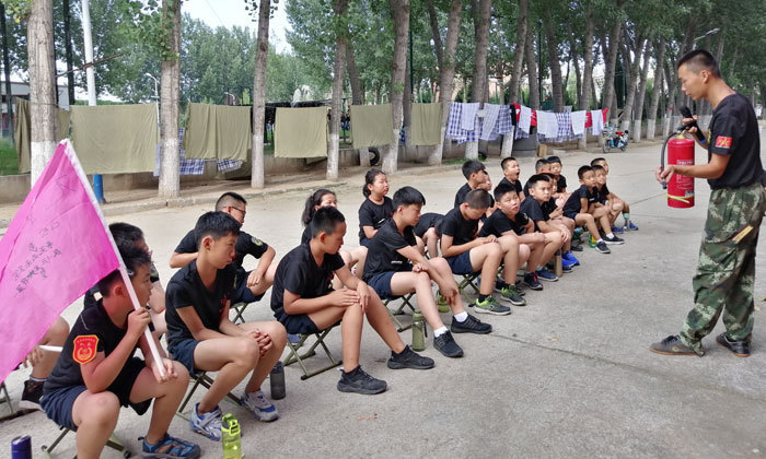 北京軍事夏令營(yíng)課程收費(fèi)