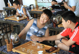 參加北京國學夏令營培養(yǎng)孩子獨立自主的性格