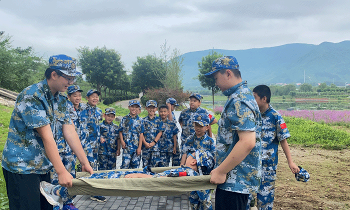 北京軍事夏令營.gif