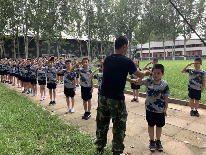 北京兒童軍事夏令營(yíng)