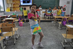 北京小學(xué)生夏令營幫助怎樣孩子提高英語聽力能力?