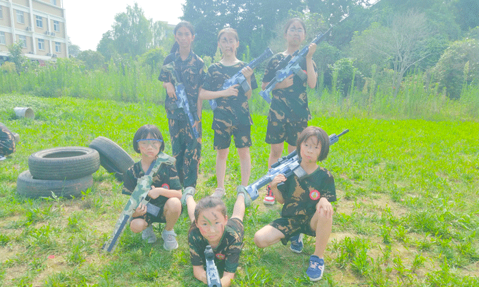 優(yōu)秀女兵