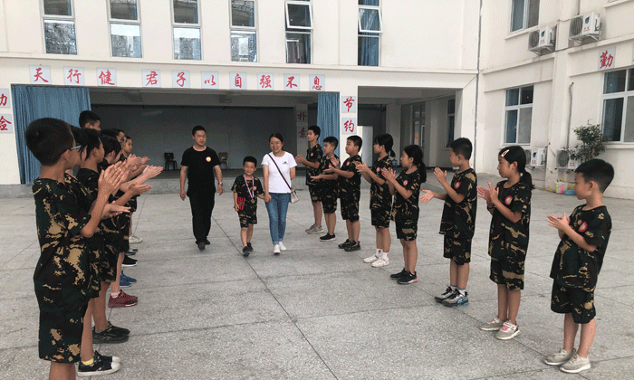 恭送戰(zhàn)友