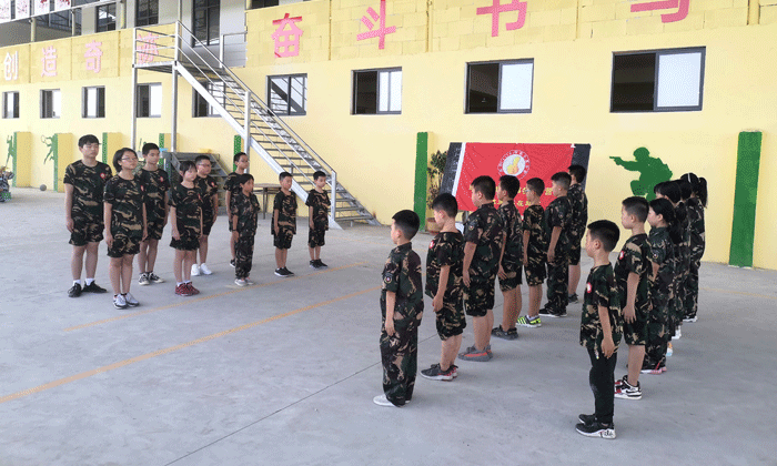 軍隊作風(fēng)