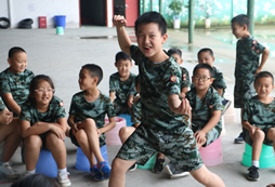 軍事拓展夏令營嚴格嗎？有什么意義？