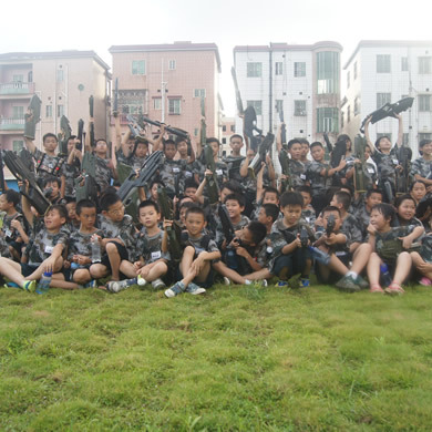 這個夏天畢節(jié)軍事夏令營給你不一樣的成長體驗