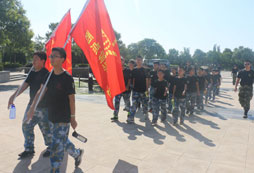 走進2024襄陽軍訓(xùn)夏令營軍人生活!
