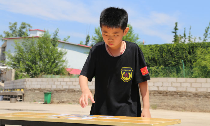 準(zhǔn)備拿起