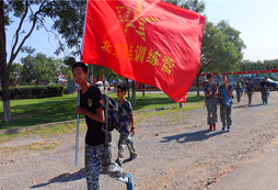 戶外軍事拓展野外拉練