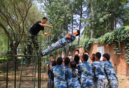 孩子自理能力差可以參加北京西點(diǎn)軍事夏令營嗎？
