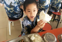 國慶我們來北京西點軍事夏令營當(dāng)兵