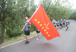 為什么要選擇北京西點軍事夏令營？