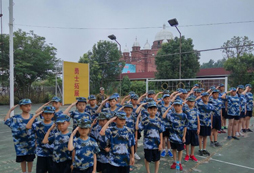 一次勇敢的軍營生活