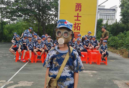 防毒面具示范