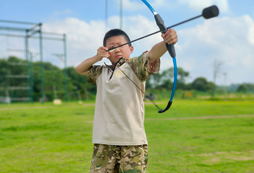 拉弓射箭