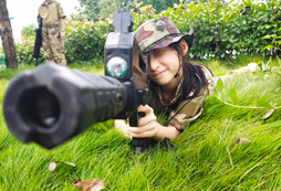 搏燃少年軍事訓(xùn)練營教孩子如何與人和諧相處
