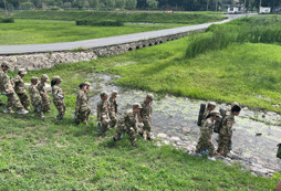 外出行軍