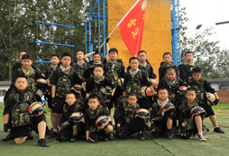 八一軍事夏令營保障孩子的訓練安全