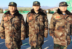 參加八一軍訓(xùn)夏令營給孩子一次鍛煉自己的機(jī)會！