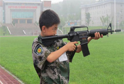 孩子在北京八一軍旅夏令營(yíng)可提高責(zé)任心嗎？